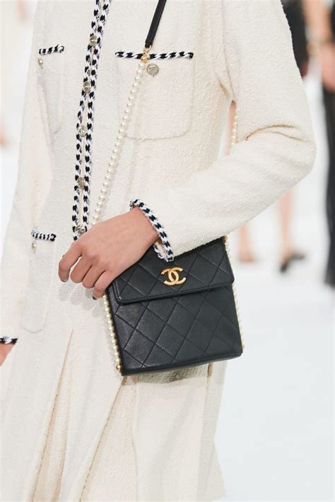 Chanel shopping bag 2021